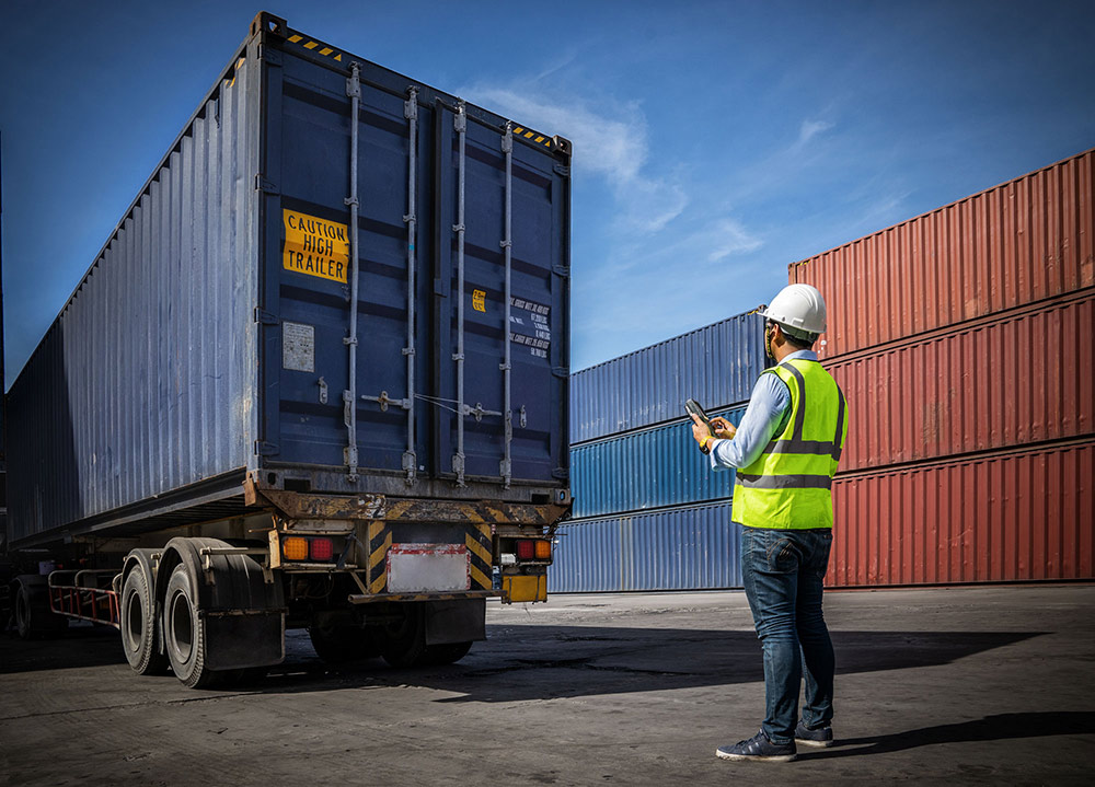 Real-time dispersed asset performance insights